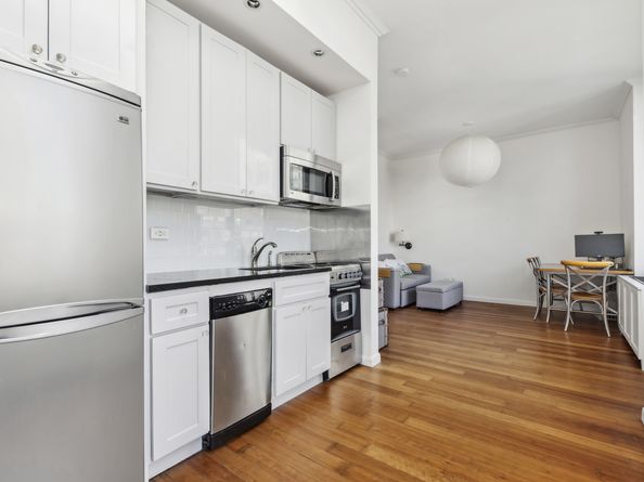 111 West 67th Street 25P, New York NY 10023
