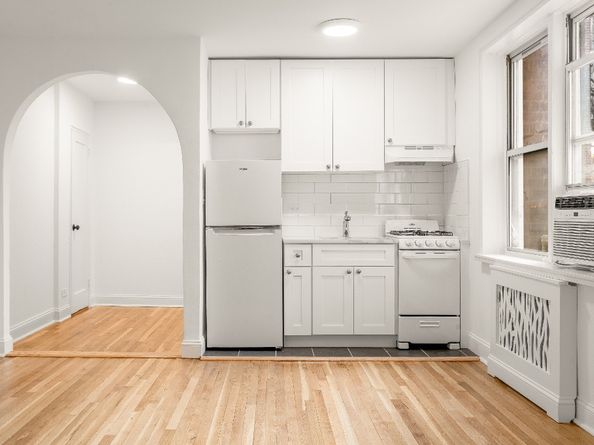 5645 Netherland Avenue 2F, Bronx NY 10471