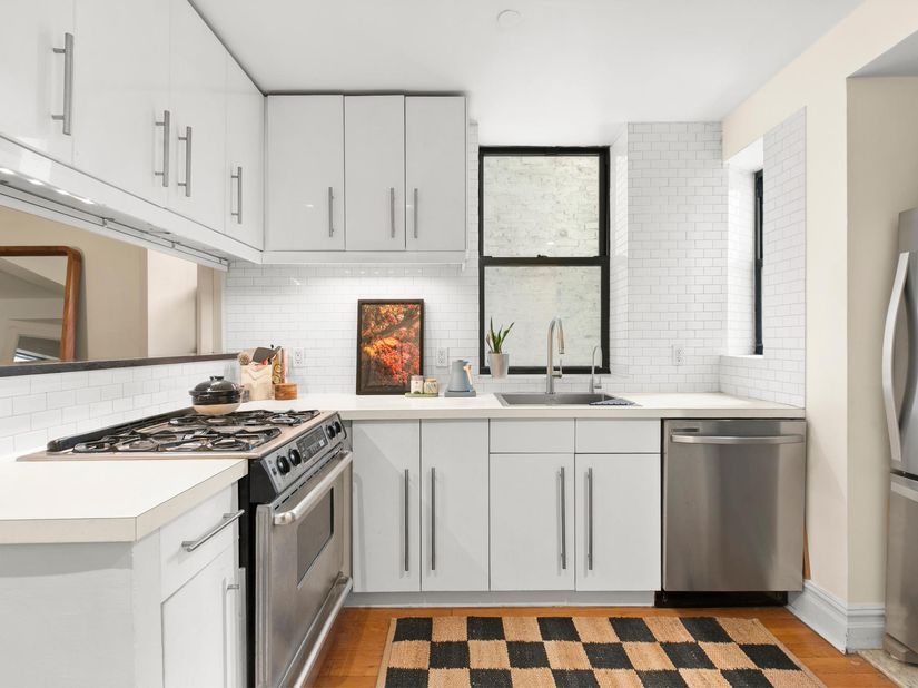 157 Ludlow Street 2R, New York NY 10002
