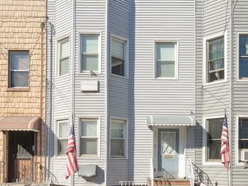 35 Hausman Street