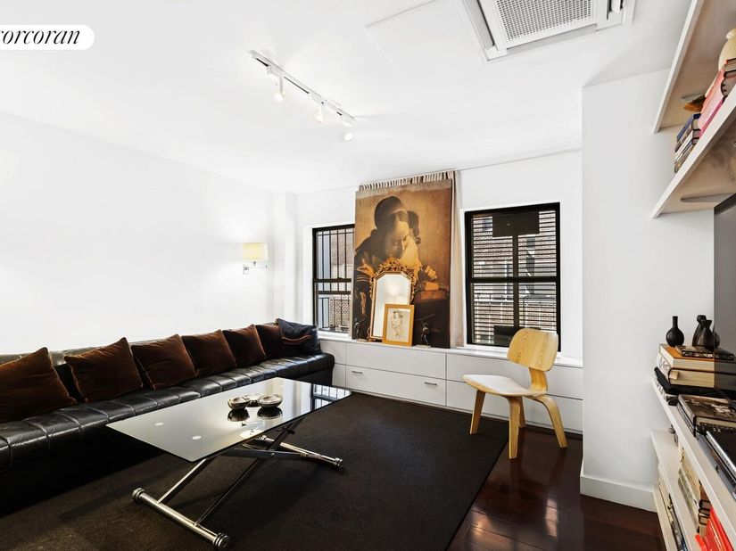240 East 24th Street 4B, New York NY 10010