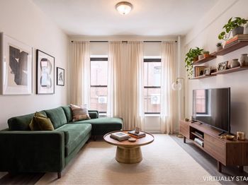32 2nd Avenue