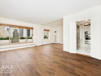 106 Central Park S