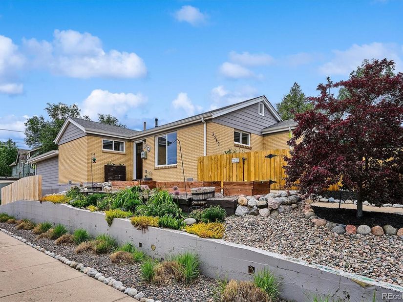 3560 N Steele Street, Denver CO 80205