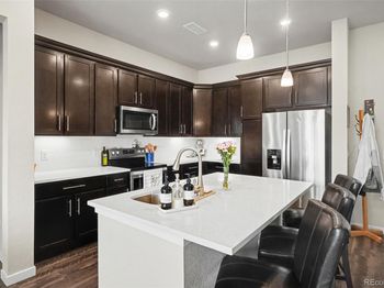 420 E Fremont Place