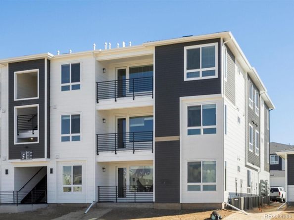 6153 N Ceylon Street 302, Denver CO 80239