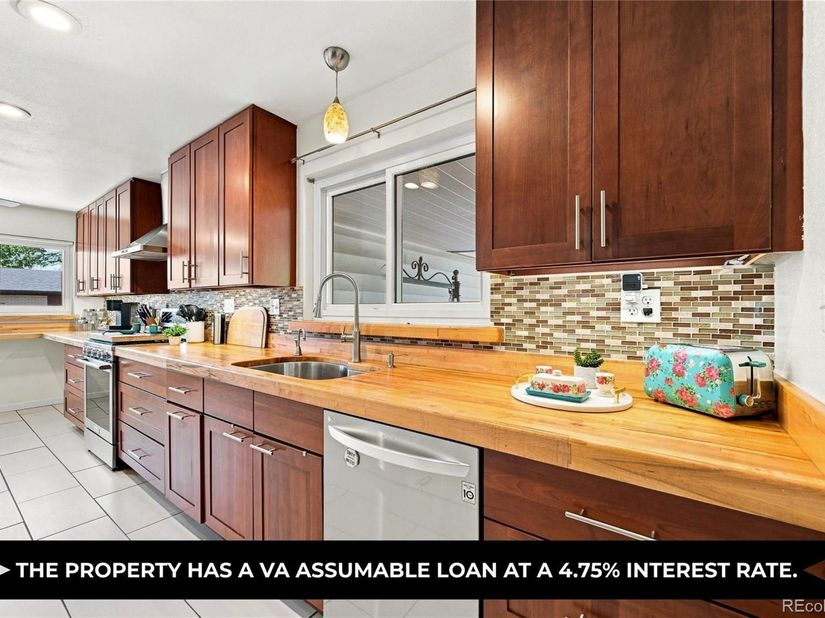 260 Pierce Street, Lakewood CO 80226