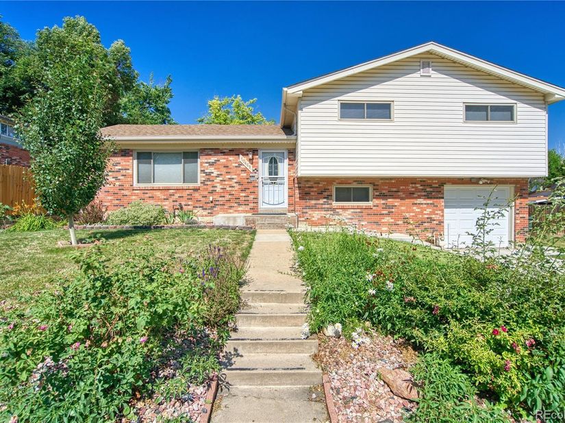 10469 Ronald Lane, Northglenn CO 80234