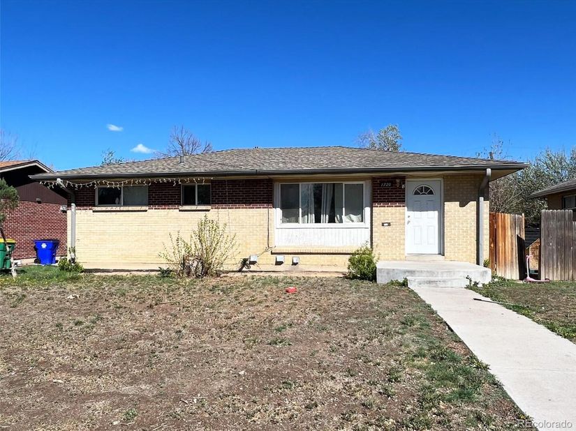 1720 Del Mar Parkway, Aurora CO 80010