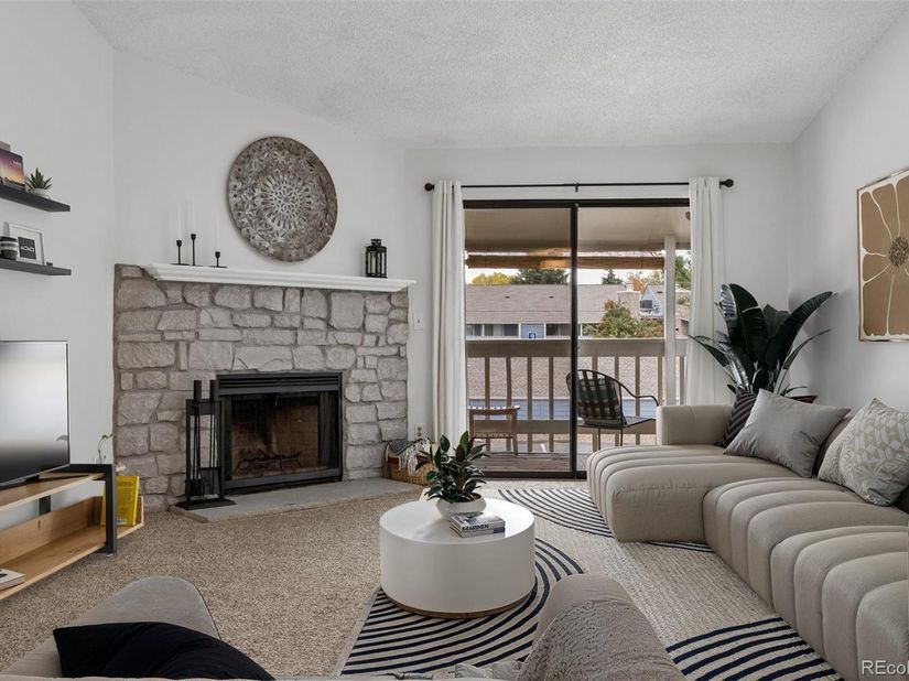 8225 Fairmount Drive 2204, Denver CO 80247