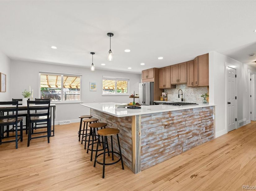 5475 S Lakeview Street, Littleton CO 80120