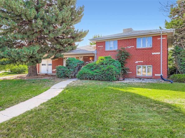 574 Iola Street, Aurora CO 80010