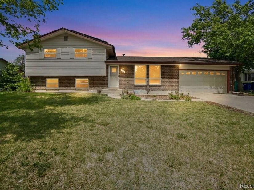 12643 E Ohio Avenue, Aurora CO 80012