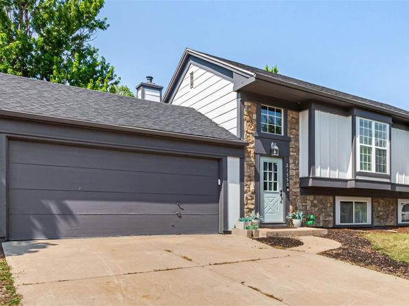 21550 E Alamo Place, Centennial CO 80015