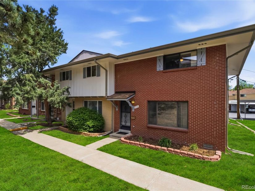 12516 W Virginia Avenue, Lakewood CO 80228