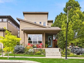 1961 W 67th Place