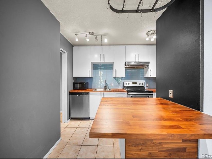 2500 S York Street 302, Denver CO 80210