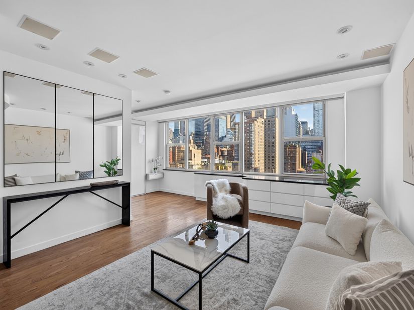 155 East 34th Street 20K, New York NY 10016