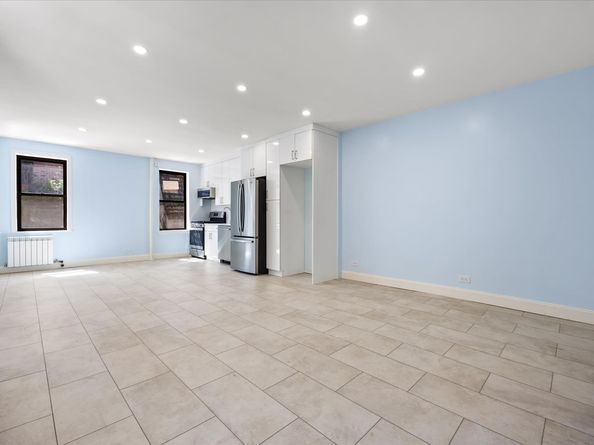 25 Indian Road 2A, New York NY 10034