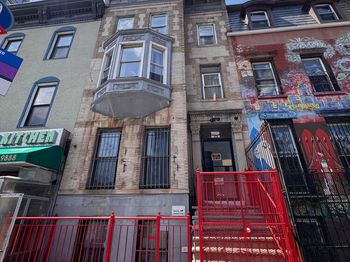 48 4th Avenue