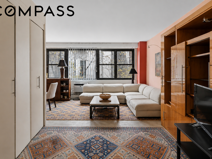 210 East 15th Street 6D, New York NY 10003