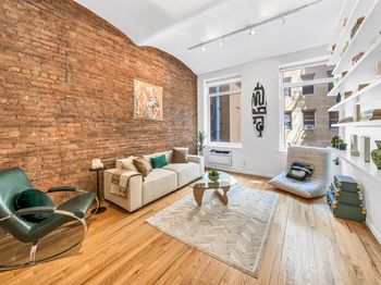 39 East 12th Street