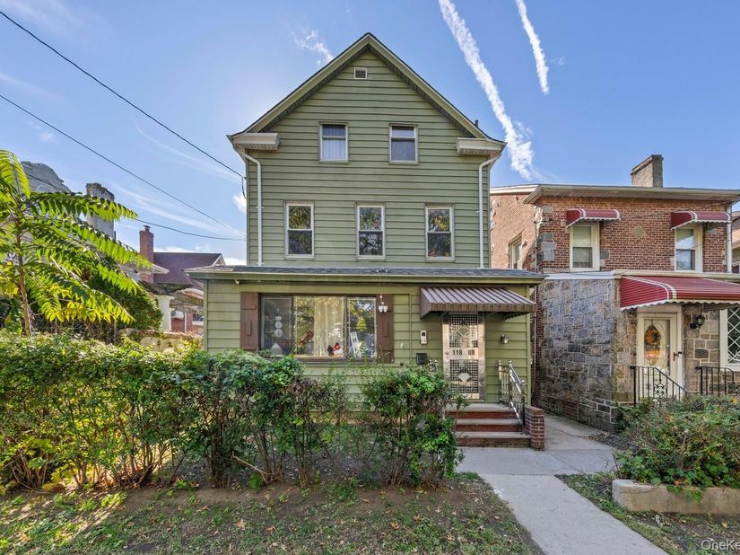 118-08 14th Avenue, College Point NY 11356