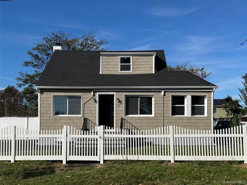 31 Montgomery Street, Brentwood NY 11717