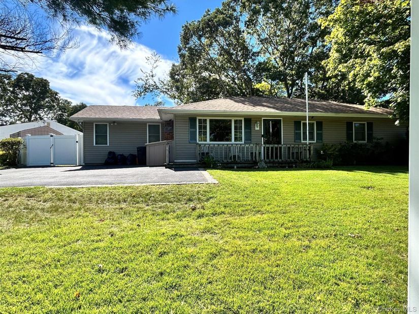 34 Floyd Road, Shirley NY 11967