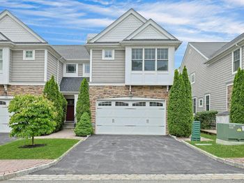 15 Hidden Ridge Court