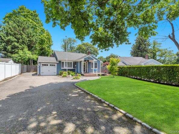 3 Drake Lane, Kings Park NY 11754