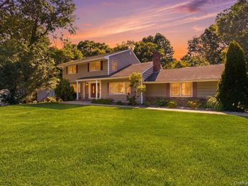 6 Redwood Drive