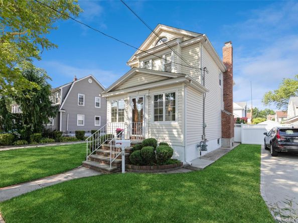 16 Devon Street, Lynbrook NY 11563