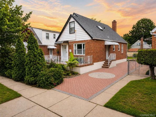 80-59 250th Street, Bellerose NY 11426