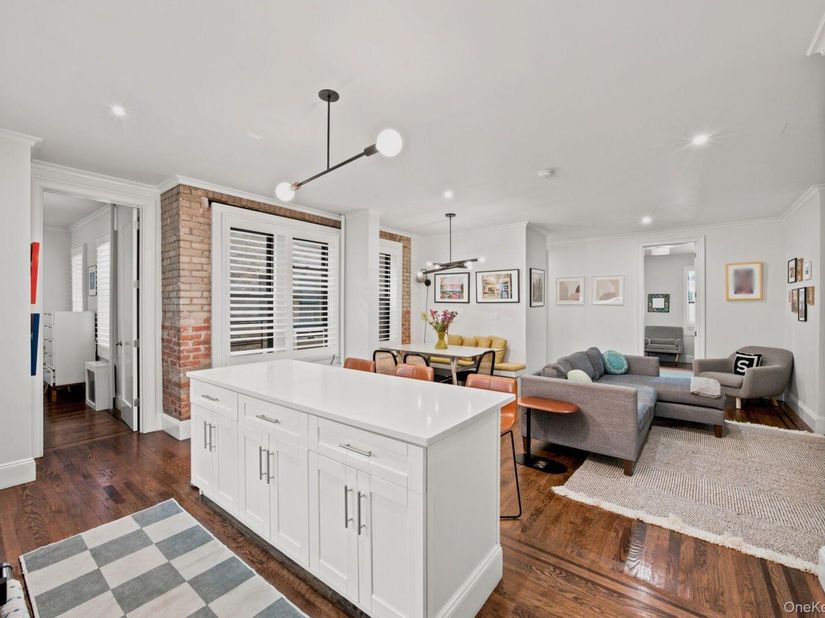 24-65 38th Street B9/B10, Astoria NY 11103