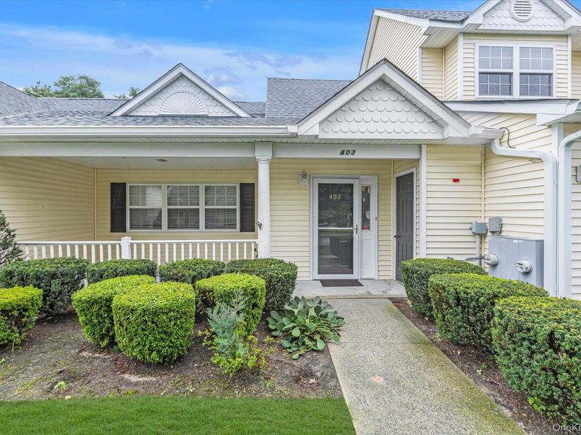 403 Winged Foot Way, Riverhead NY 11901