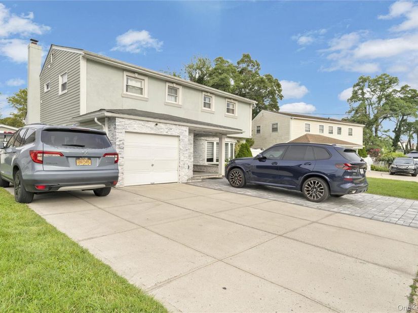 921 N Fletcher Avenue, Valley Stream NY 11580