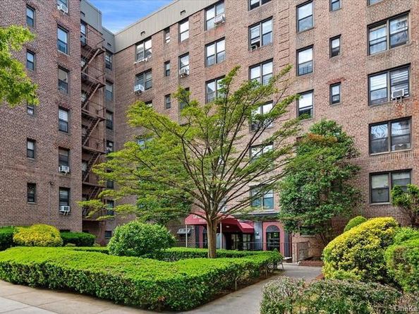 83-25 98 Street 1J, Woodhaven NY 11421