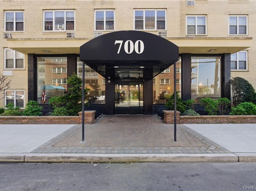 700 Shore Road 2A, Long Beach NY 11561