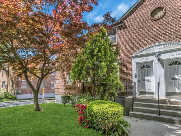 253-01 61st Avenue UPPER, Little Neck NY 11362