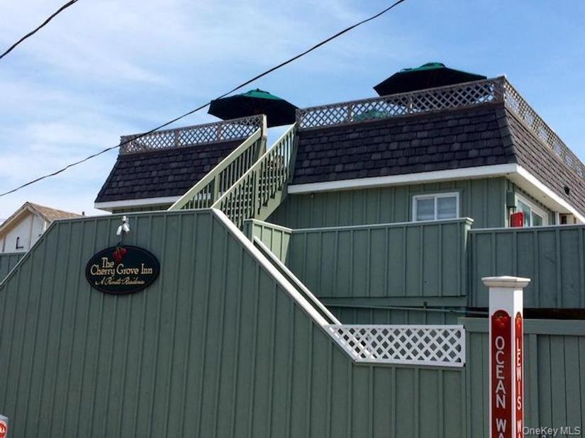176 Ocean 15, Cherry Grove NY 11782