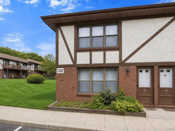 16 Bailey Court 16, Middle Island NY 11953