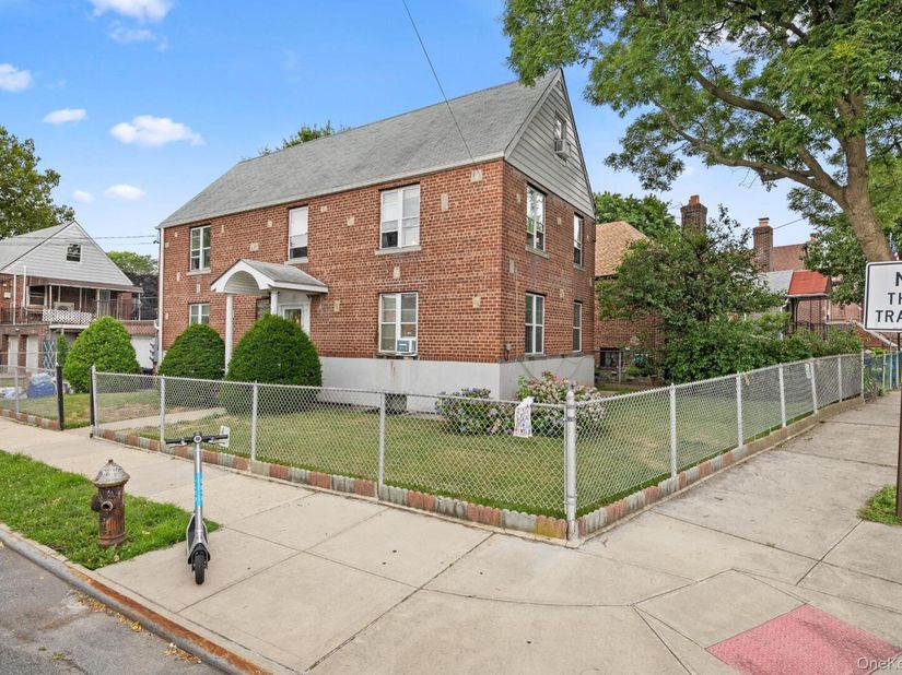 2745 Woodhull Avenue, Bronx NY 10469