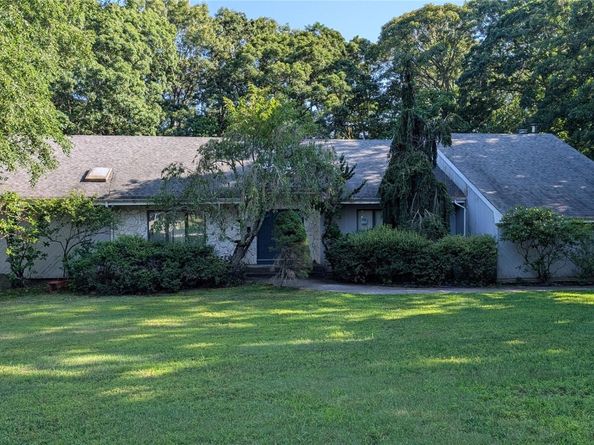 4 Oak Hills Drive, Rocky Point NY 11778