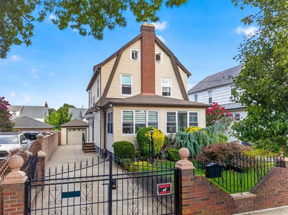 3569 161st Street, Flushing NY 11358
