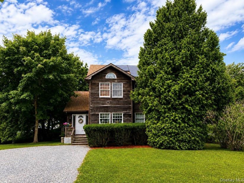 27 Depot Road, Westhampton Beach NY 11978