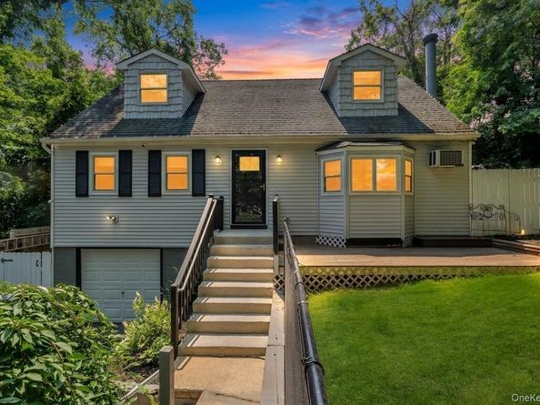 14 Seaside Avenue, Sound Beach NY 11789