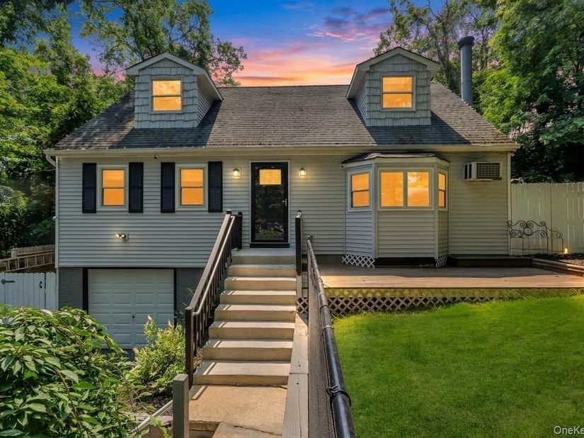 14 Seaside Avenue, Sound Beach NY 11789