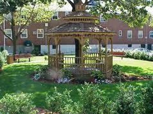 74-43 260 Street 2, Glen Oaks NY 11004