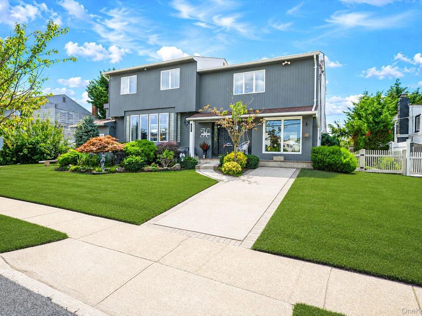 962 Mildred Drive, Baldwin NY 11510